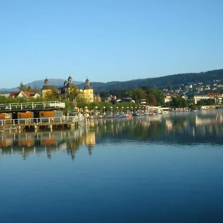 Strandhaus Am Woerthersee