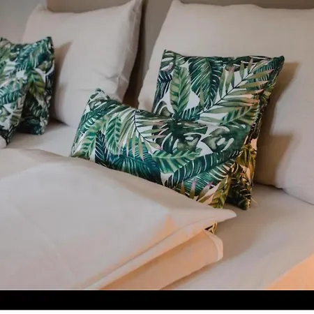 ホテル Strandhaus Am Woerthersee