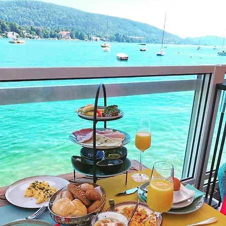 Strandhaus Am Woerthersee