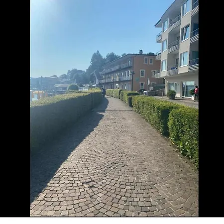 Strandhaus Am Woerthersee フェルデン・アム・ヴェルターゼー