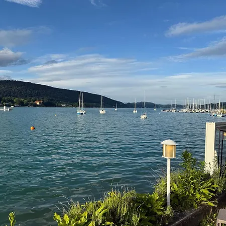 Strandhaus Am Woerthersee * Velden am Wörthersee