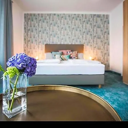 Strandhaus Am Woerthersee * Velden am Woerthersee