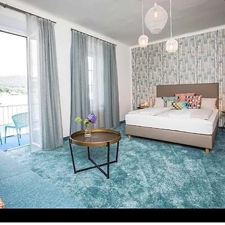 Hotel Strandhaus Am Woerthersee