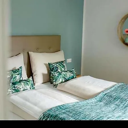 Strandhaus Am Woerthersee Hotel *