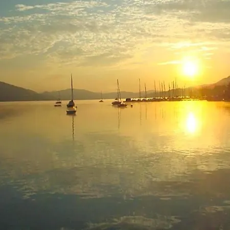 Strandhaus Am Woerthersee