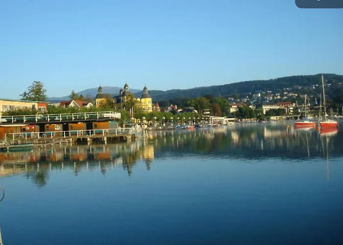 Strandhaus Am Woerthersee