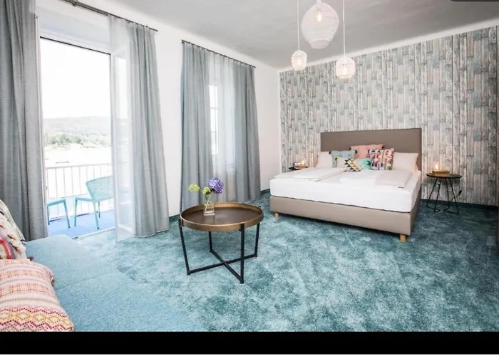 Strandhaus Am Woerthersee * Velden am Wörthersee