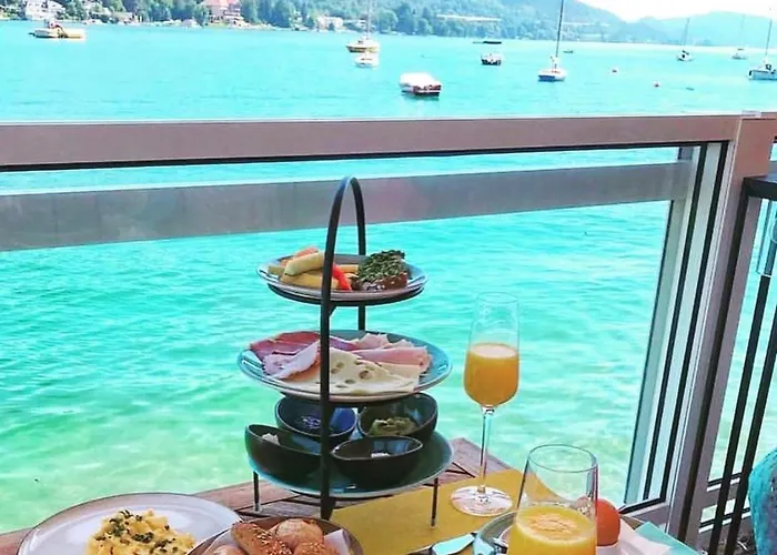 Strandhaus Am Woerthersee