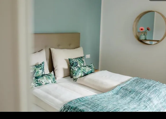 Strandhaus Am Woerthersee