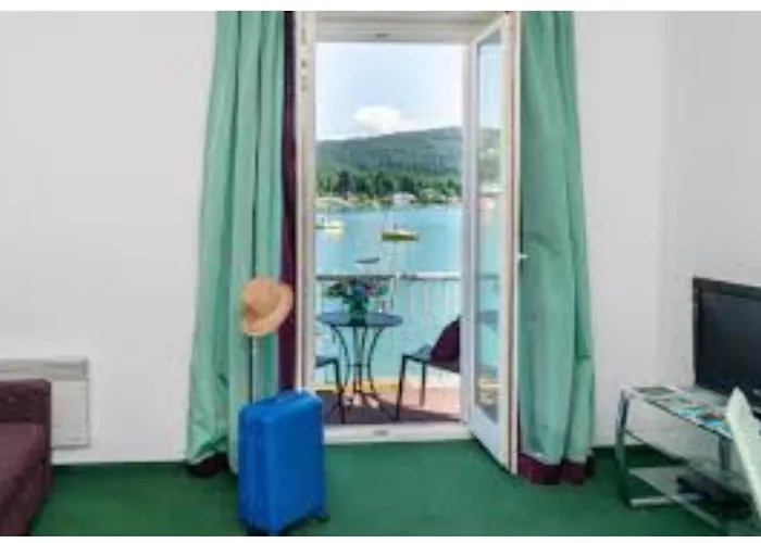 Strandhaus Am Woerthersee *